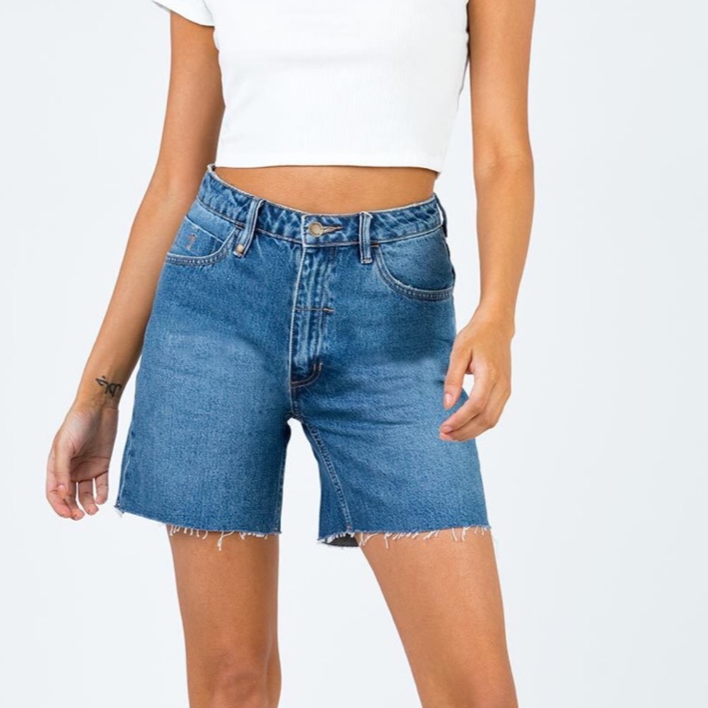 Thrills Thelma rinsed blue shorts